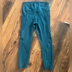 Women’s athletic leggings